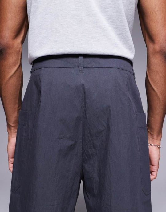 ASOS DESIGN knälånga poplin cargoshorts i grått - Image 4