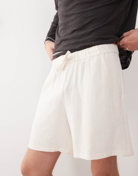 Återvunnen vintage linnemix shorts i krämfärg - Image 2