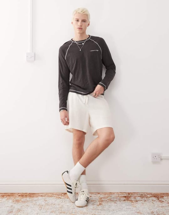 Återvunnen vintage linnemix shorts i krämfärg - Image 3