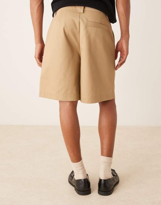ASOS DESIGN midikort shorts i beige - Image 4