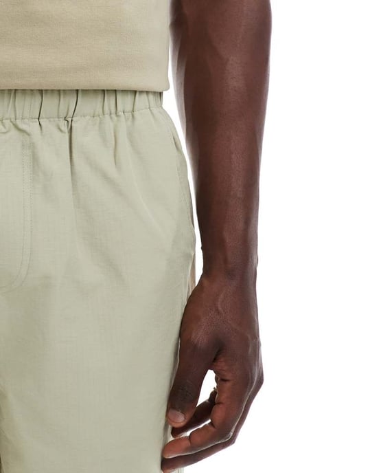ASOS DESIGN lång längd ripstop shorts i ljus khaki - Image 4