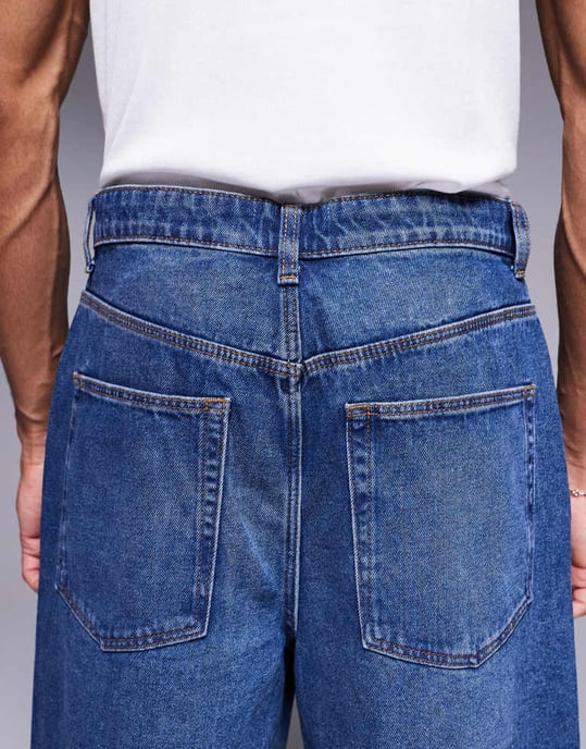 ASOS DESIGN längre längd denimjorts i medelblå ttvätt - Image 4