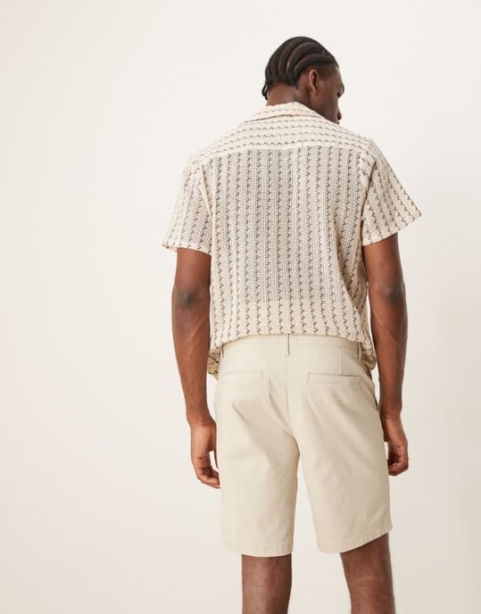 ASOS DESIGN regular längd skinny chino shorts i sten - Image 4