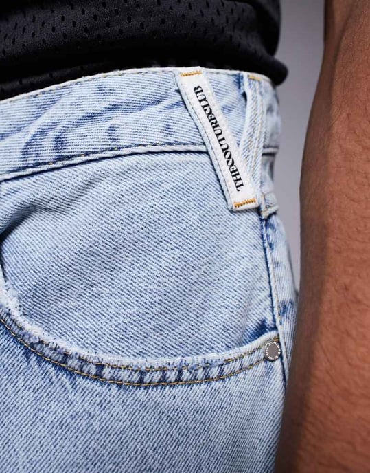 Couture Club denim snickarshorts i ljusblå tvätt - Image 4