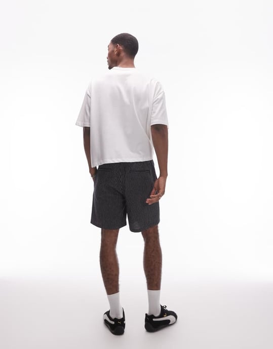 Topman baggy fit texturerad randig shorts i svart - Image 3