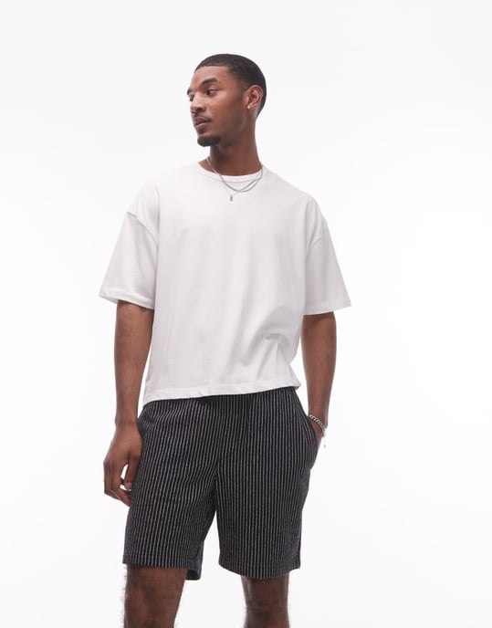 Topman baggy fit texturerad randig shorts i svart - Image 4