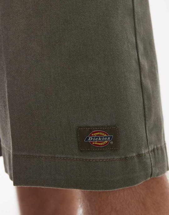 Dickies Unionville 13-tums veckad arbetskortbyxa i khakigrön - Image 3