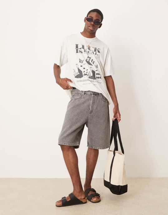 ARKET midja medellång passform denimshorts i tvättad grå - Image 1