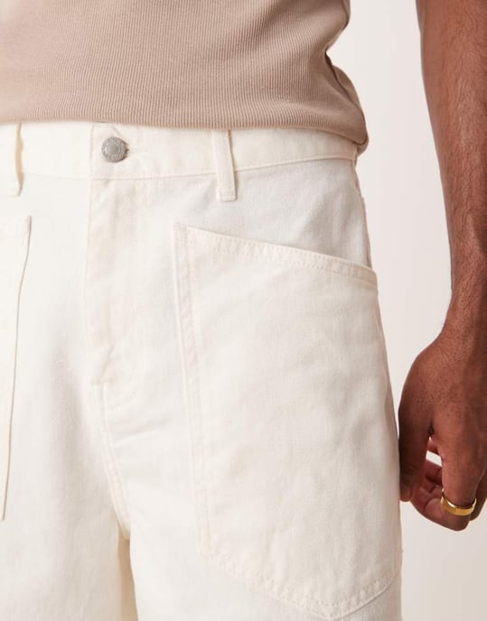 ASOS DESIGN lång längd denim fatigue shorts i vitt - Image 3