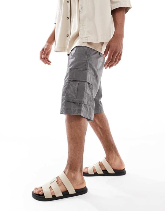 Jack & Jones löst sittande cargoshorts i grått - Image 2