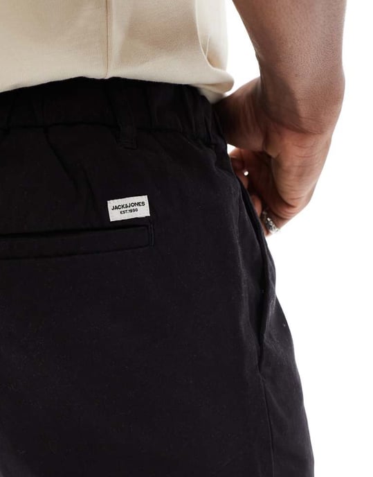 Jack & Jones 2-pack chinoshorts i svart och krämfärgad - Image 2