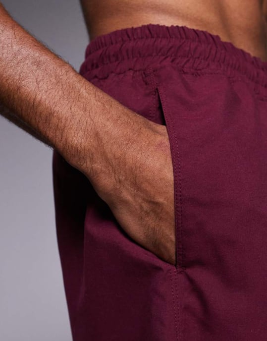ASOS DESIGN badshorts i lång längd i vinröd - Image 4