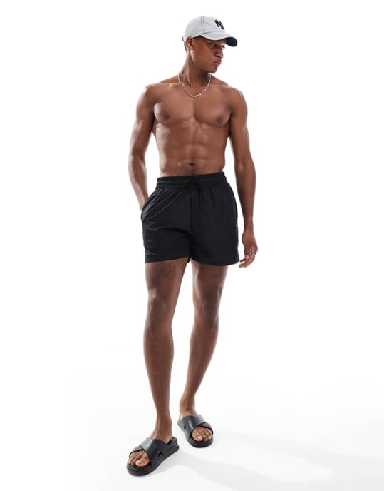 New Era simshorts i svart - Image 2