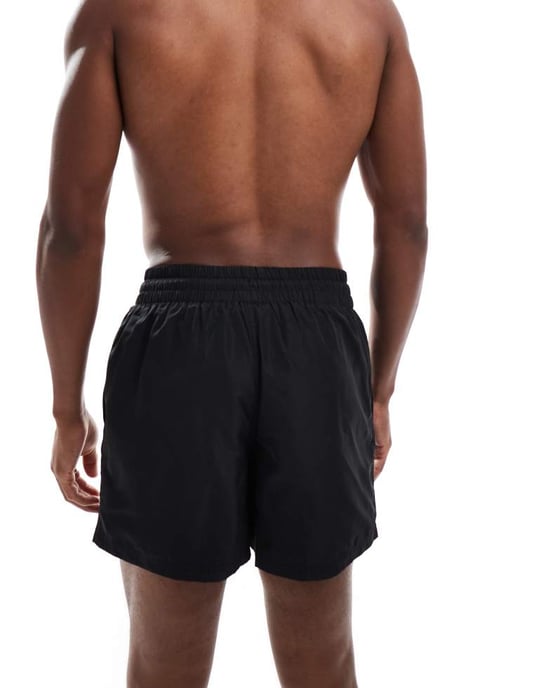 New Era simshorts i svart - Image 4
