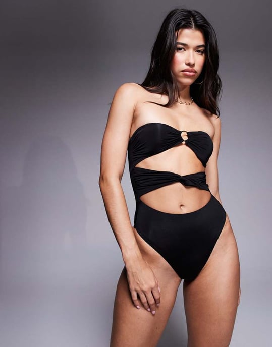 ASOS DESIGN Brooke twist front bandeau baddräkt med avtagbara vadderingar i svart - Image 2