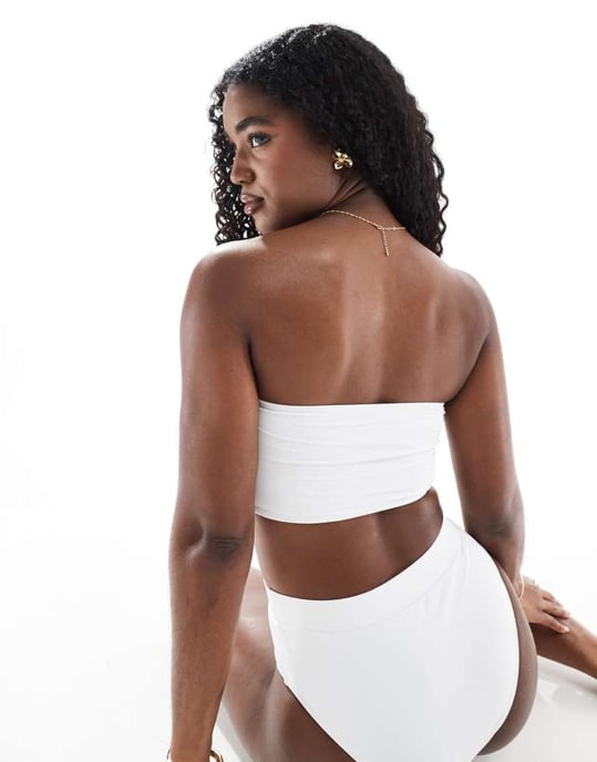 Genomskinlig bandeau-bikini set med högmidjade baddräktsbyxor i vitt - Image 2