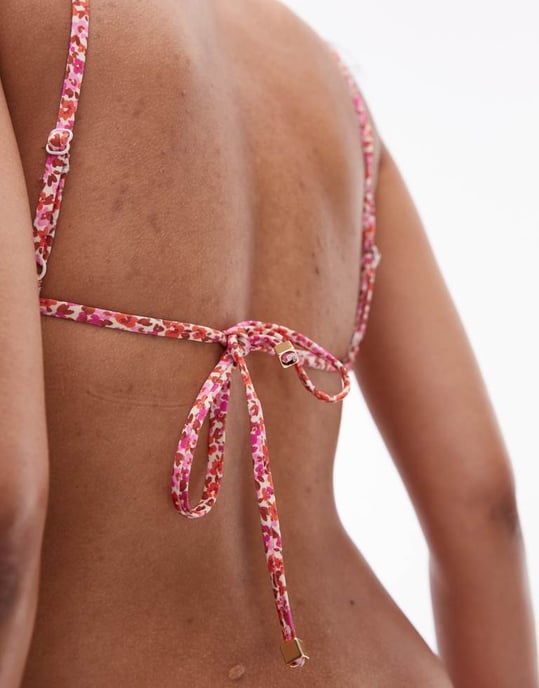 & Other Stories vridknut mikro bandeau bikiniöverdel med halterneckband och avtagbar vaddering i liten blommönster - Image 3