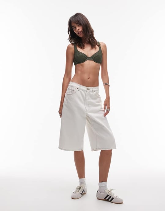 ARKET mix & match krinklad bubbeltråds bikiniöverdel i mörkgrön - Image 4