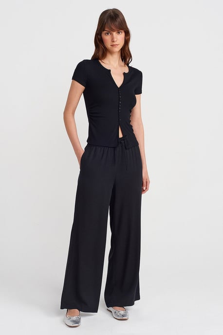 Slim Fit V-Neck Button Blouse - Image 4