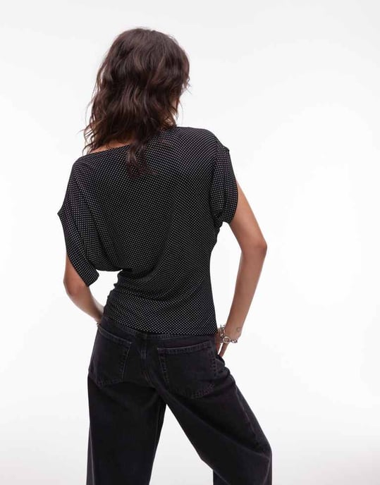 ASOS DESIGN polka dot snedhals batwing topp i svart - Image 4