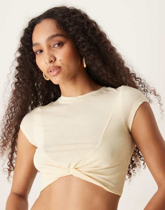 ASOS DESIGN knytdetalj mesh kortärmad croptop i mandel - Image 3
