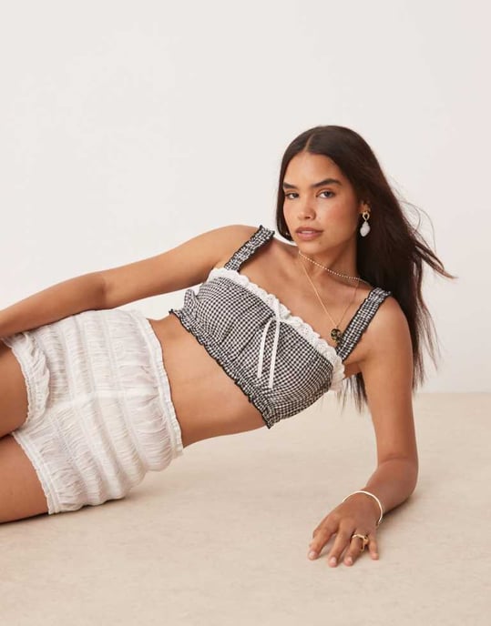 ASOS DESIGN volang bralette-topp i gingham - Image 1