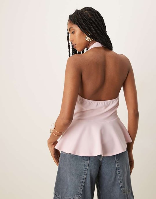 ASOS DESIGN insvängd midja halterneck knapplång väst i babypink - Image 3