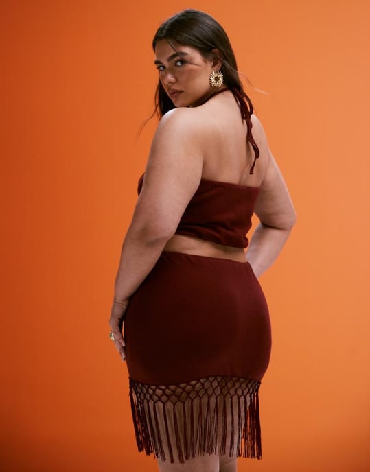 ASOS DESIGN Curve koordinerad fransad halterneck-top i rostfärg - Image 4