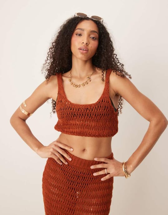 ASOS DESIGN stickad strandcrop top i rostfärg - Image 1