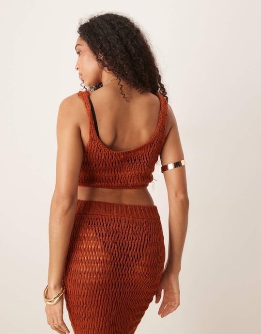 ASOS DESIGN stickad strandcrop top i rostfärg - Image 4