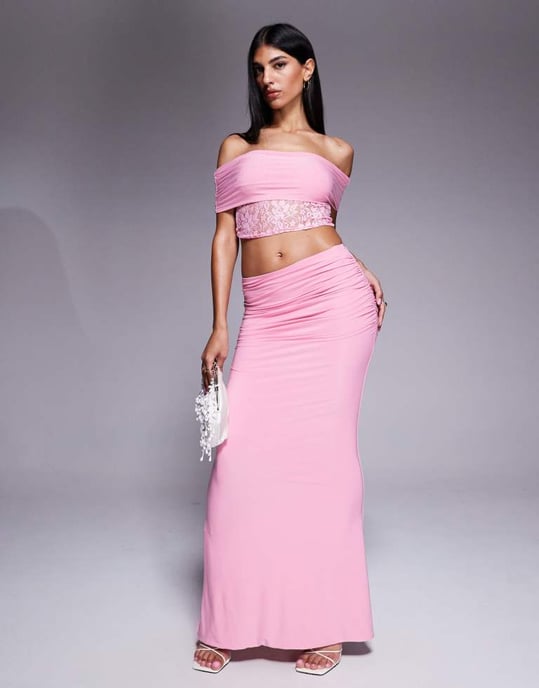 Missyempire dubbelskulpterad slinky djup bardot spets topp co-ord i rosa - Image 2