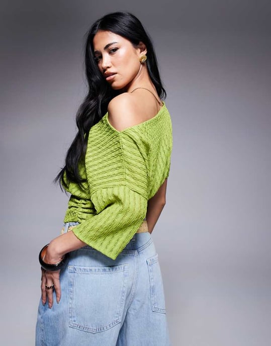 ASOS DESIGN asymmetrisk top med en axel och kort ärm i textur med detaljerad midja i grönt - Image 4