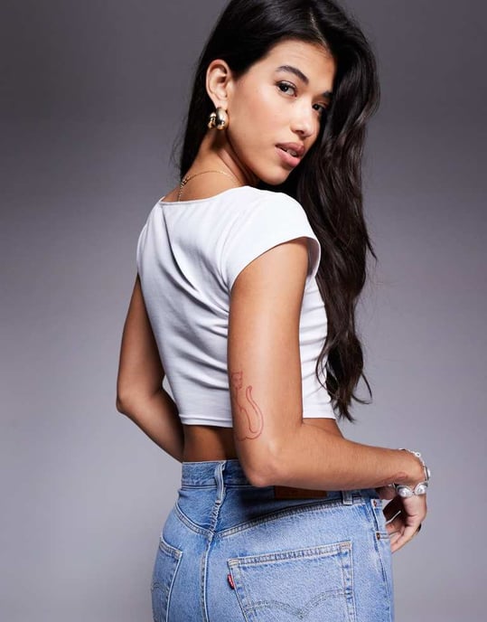 Juicy Couture regal fyrkantig halsringning kort t-shirt i vitt - Image 2