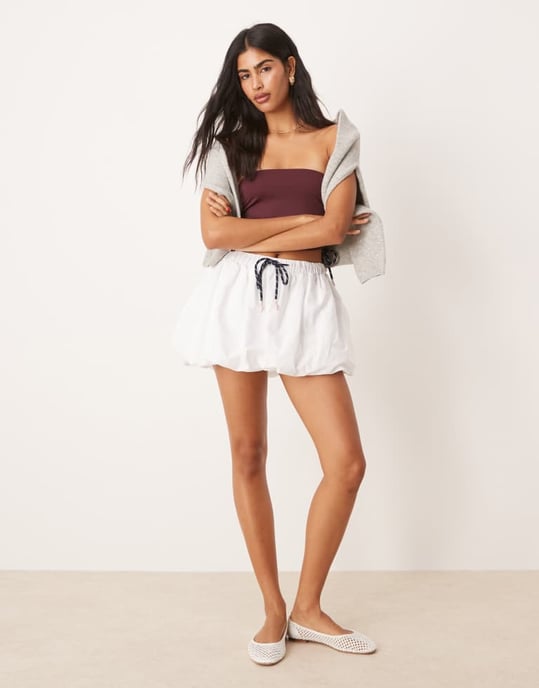 ASOS DESIGN bandeau med dragsko och sportiga snören i plommon - Image 2