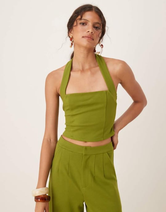 ASOS DESIGN Premium ponte halterneck-top i olivgrön - Image 1