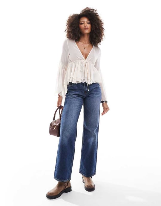 ASOS DESIGN chiffongsflared ärm i ecru - Image 3