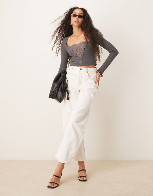 ASOS DESIGN spetsinsats långärmad topp i mörkgrå - Image 4