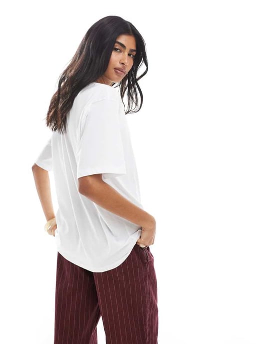 ONLY café grafisk boyfriend t-shirt i vitt - Image 4