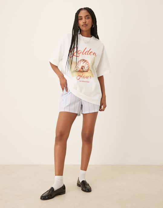 ASOS DESIGN oversized t-shirt med guld timme grafik i vit - Image 2