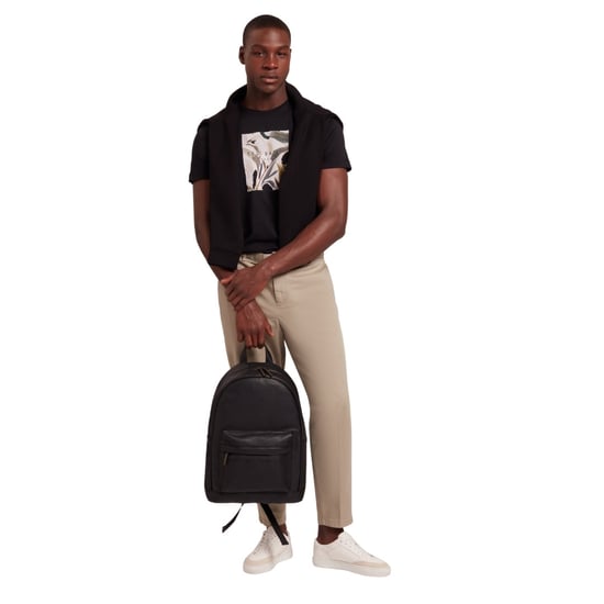 Ted Baker Justino Box Print Svart T-shirt Med Grafisk Design - Image 3