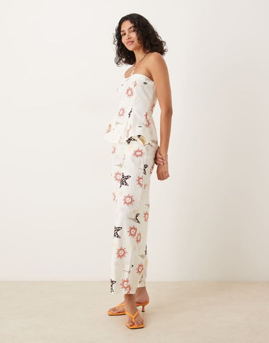 ASOS DESIGN linneblandning cinch midja bandeau topp i semestertryck co ord - Image 2