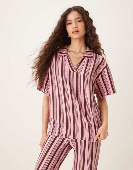 ASOS DESIGN oversized kortärmad rugbytröja i rosa och chokladrand - Image 1