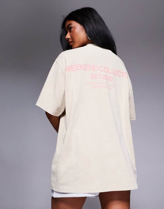 Weekend Collective oversized t-shirt med grafiskt framsideslogo i tvättad sten och rosa - Image 2