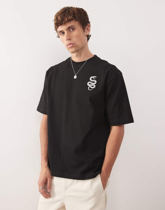 Veckodagsavslappnad t-shirt med cyberorm grafiktryck i svart - Image 3