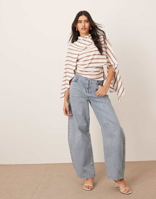 ARRANGE asymmetrisk topp med draperad halsdetalj i kamelrandig - Image 2
