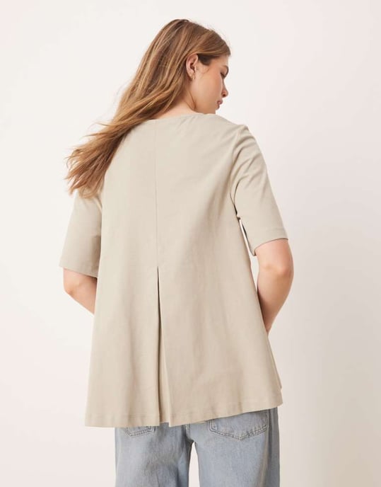 ASOS DESIGN veckad fram trapez t-shirt i ljus khaki - Image 2
