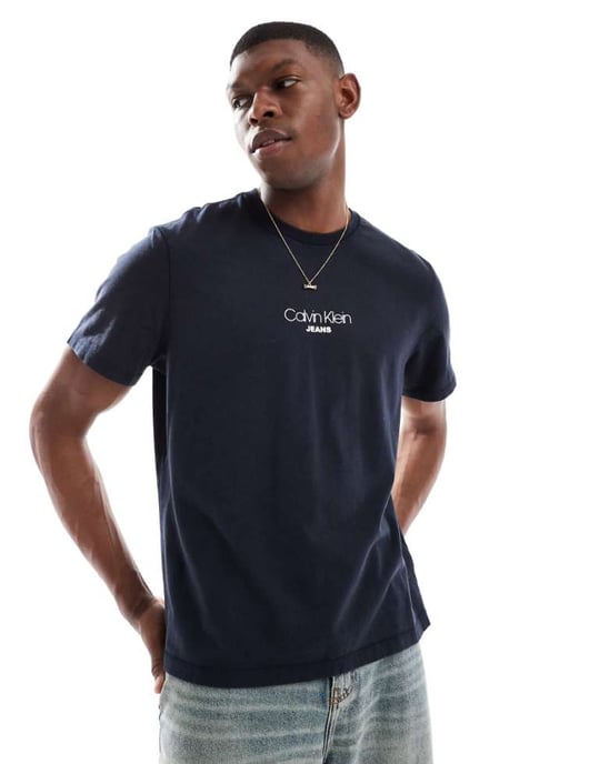Calvin Klein Jeans liten central logotyp t-shirt i marinblå - Image 1