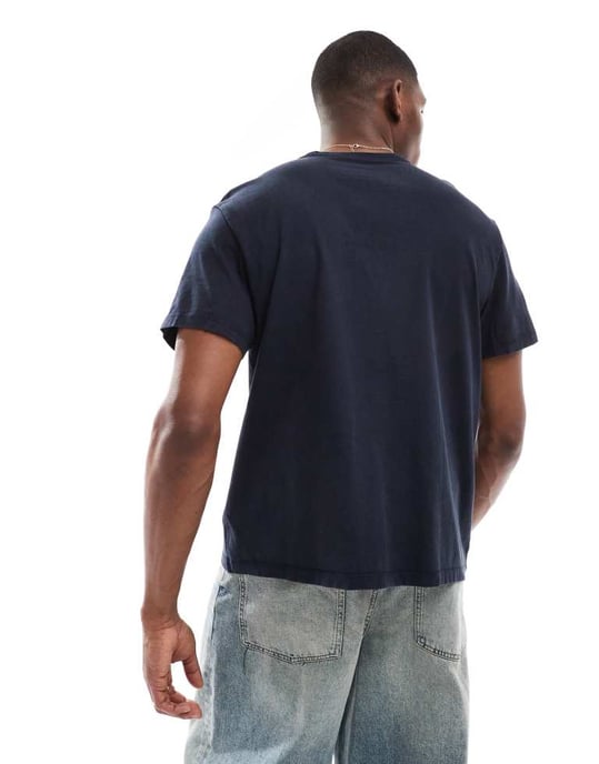 Calvin Klein Jeans liten central logotyp t-shirt i marinblå - Image 4