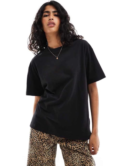 Cotton On boxig oversized t-shirt i svart - Image 1