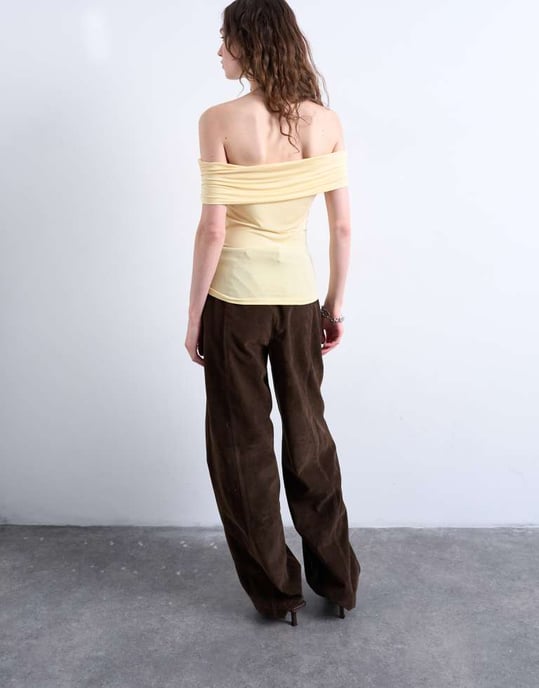 Topshop mikrofiber djup vik Bardot topp i smörmjölk - Image 4
